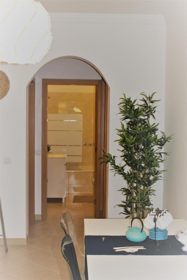 Casa Camoes, Near Airport, 4Km Faro Beach Apartment Luaran gambar